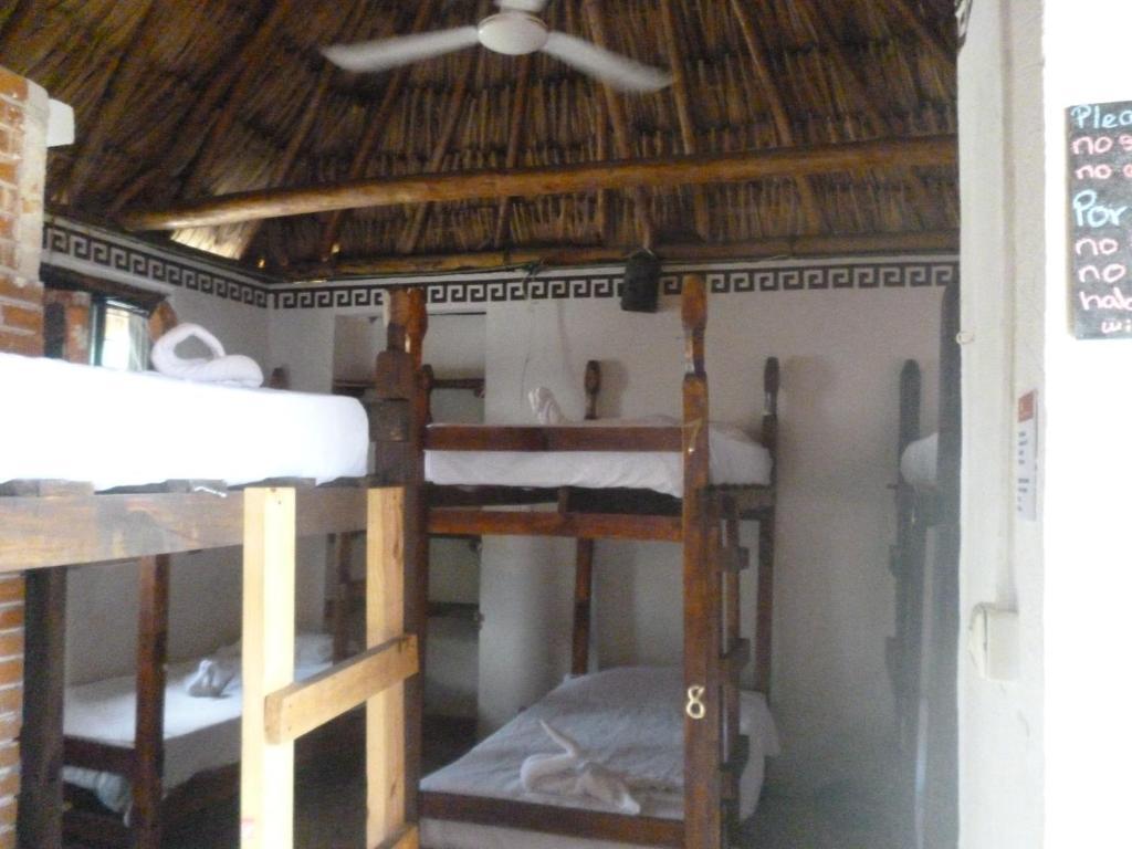 Mayan Hostel Канкун Стая снимка
