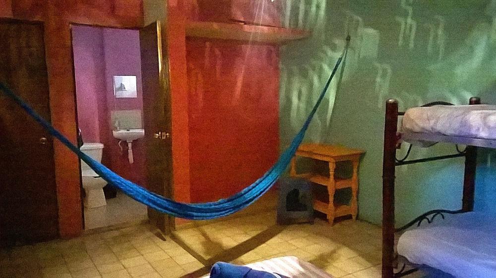 Mayan Hostel Канкун Екстериор снимка