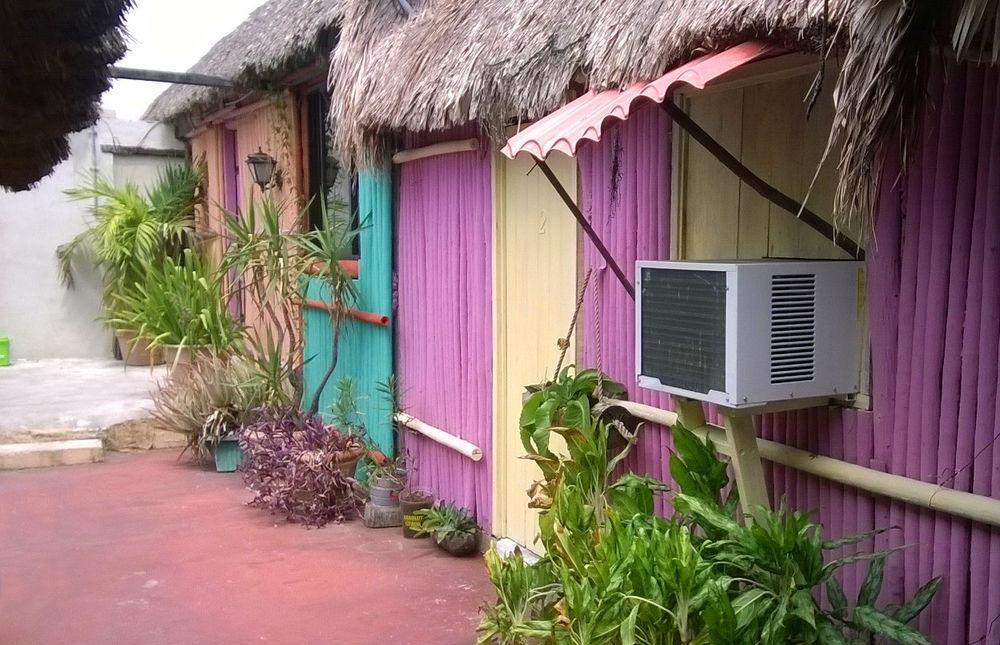 Mayan Hostel Канкун Екстериор снимка