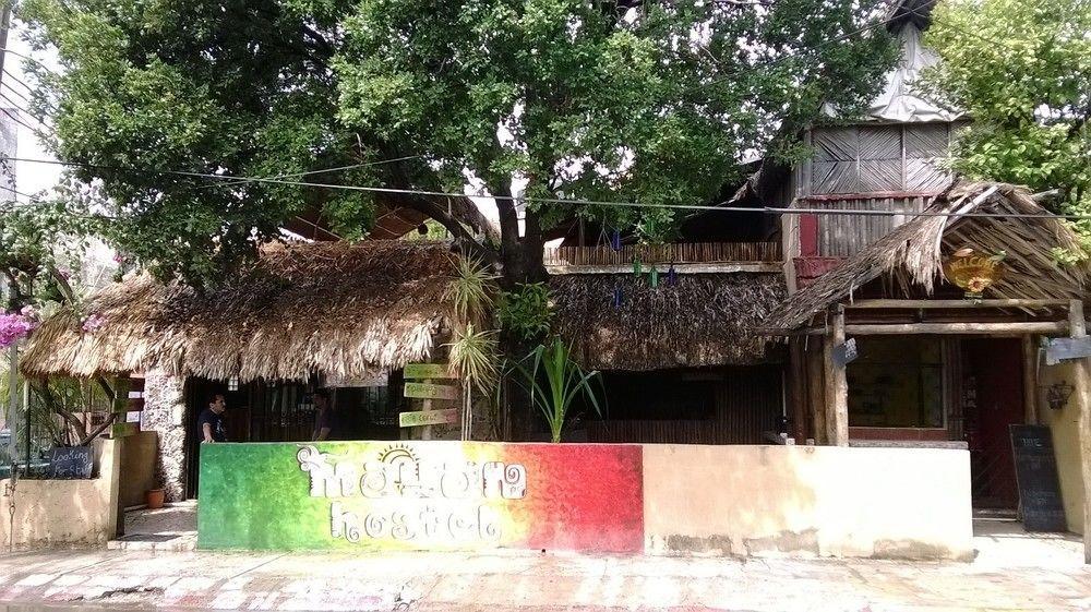Mayan Hostel Канкун Екстериор снимка