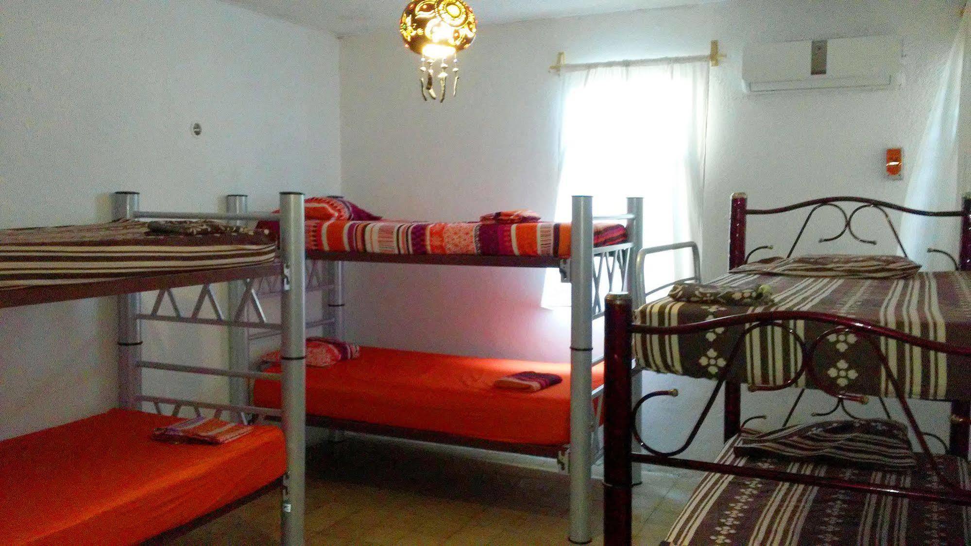 Mayan Hostel Канкун Екстериор снимка