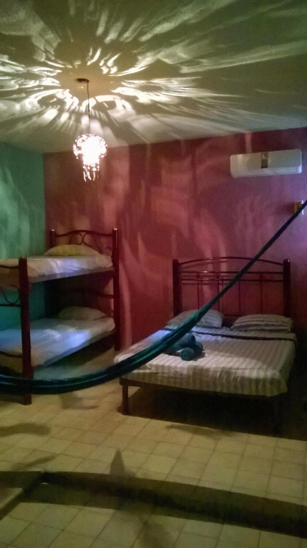 Mayan Hostel Канкун Екстериор снимка