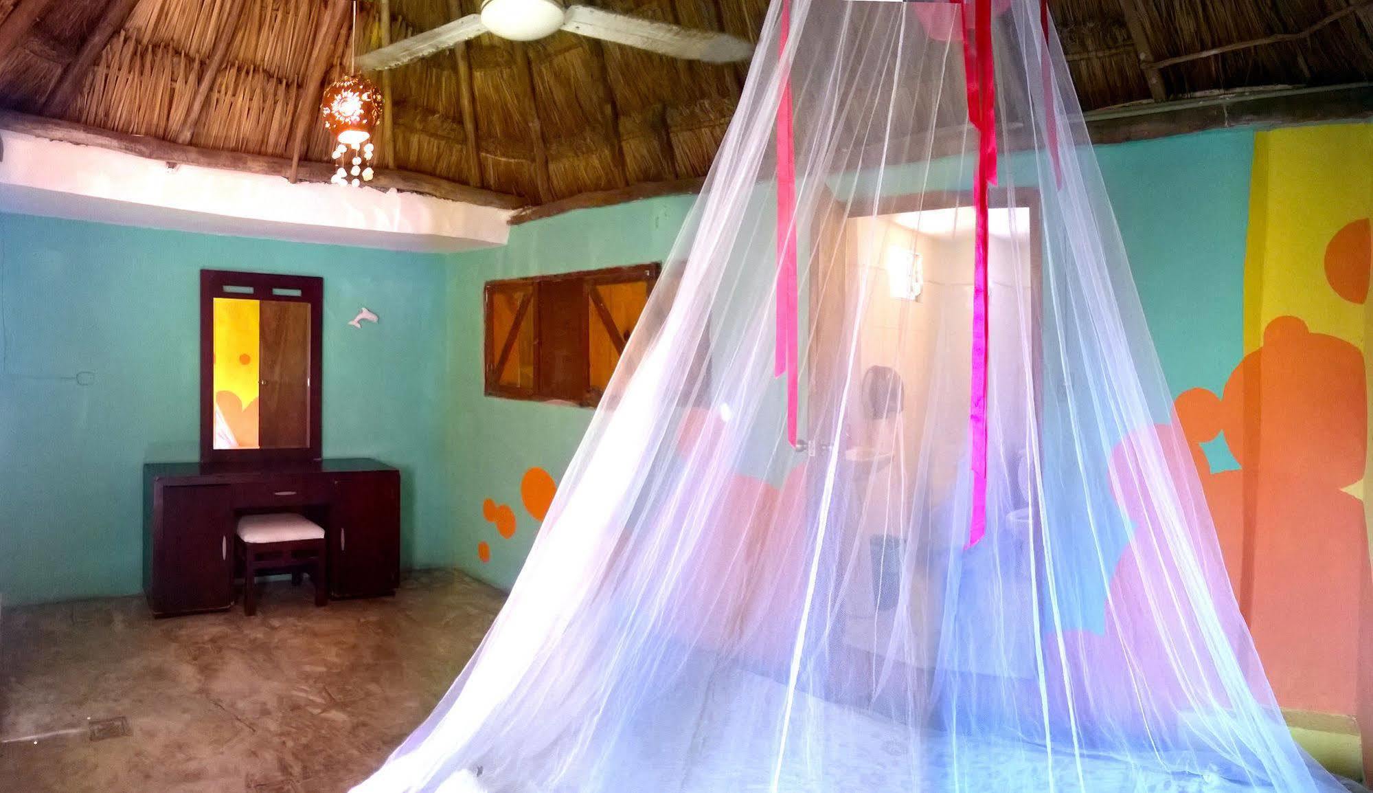 Mayan Hostel Канкун Екстериор снимка