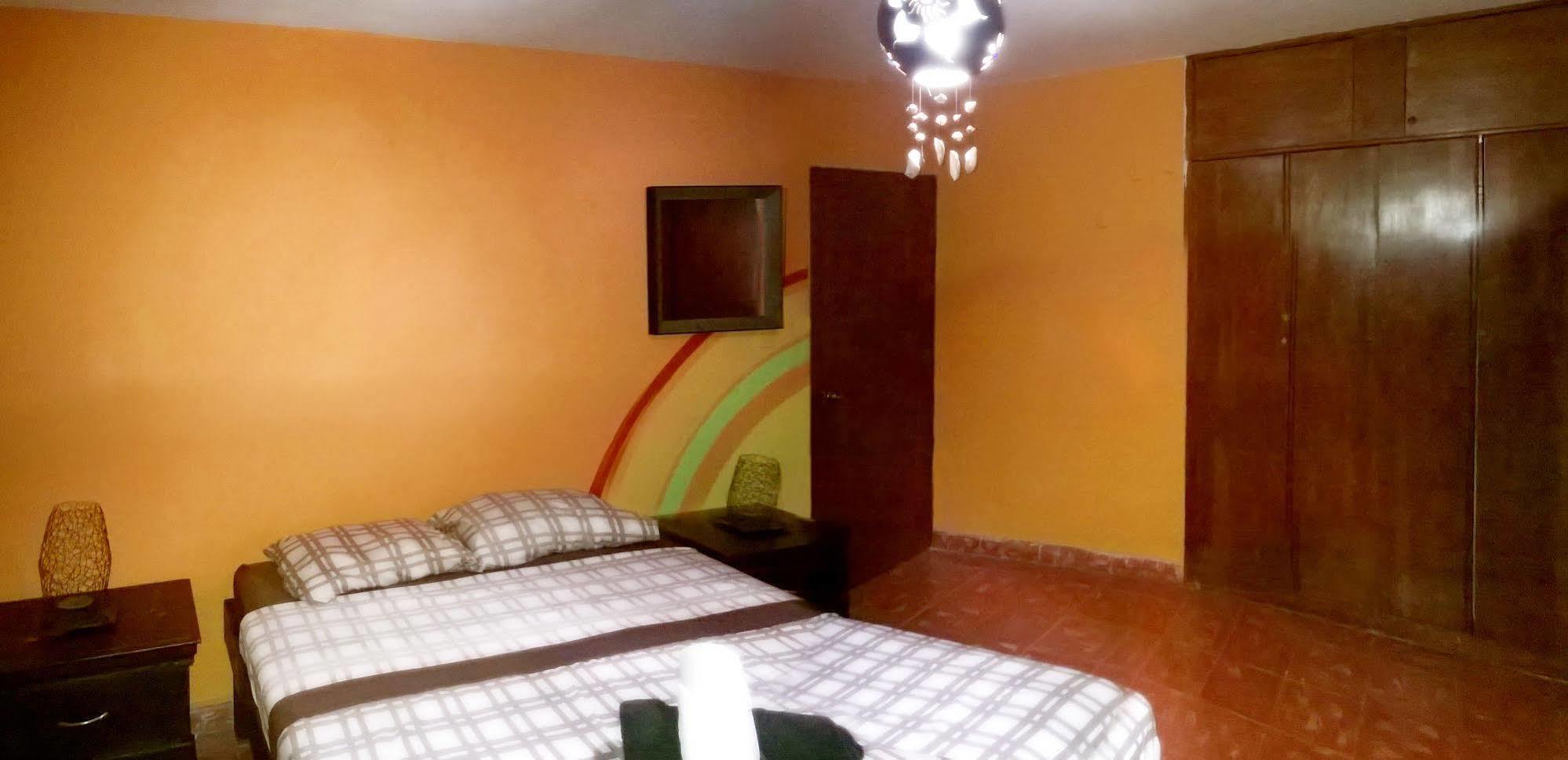 Mayan Hostel Канкун Екстериор снимка